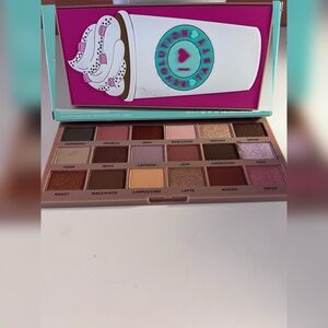 I Heart Revolution Super Smooth Coffee Eyeshadow Palette
